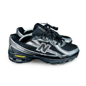 New Balance 740 Noir